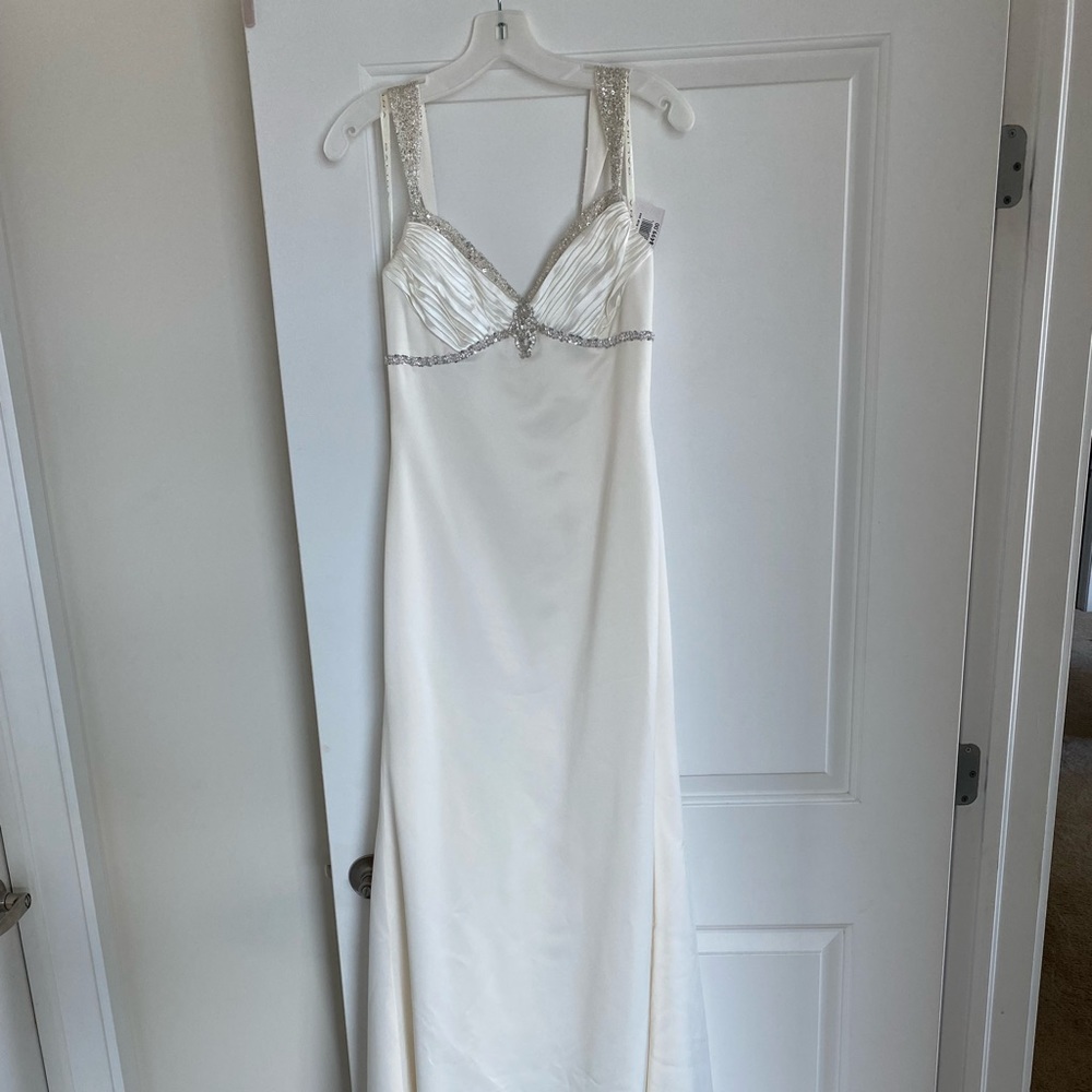 Gallina Wedding Gown - Size 4